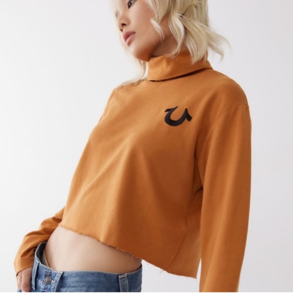 True Religion Turtleneck Raw Hem Gold Crop Top size‎ Medium